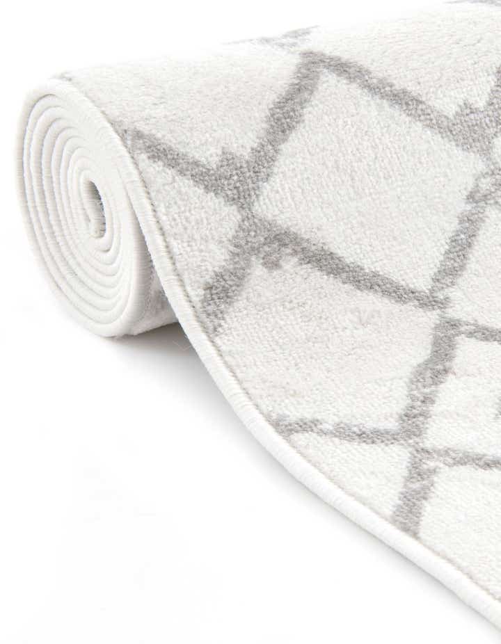 10' 8 x 16' 5 Kasbah Trellis Rug