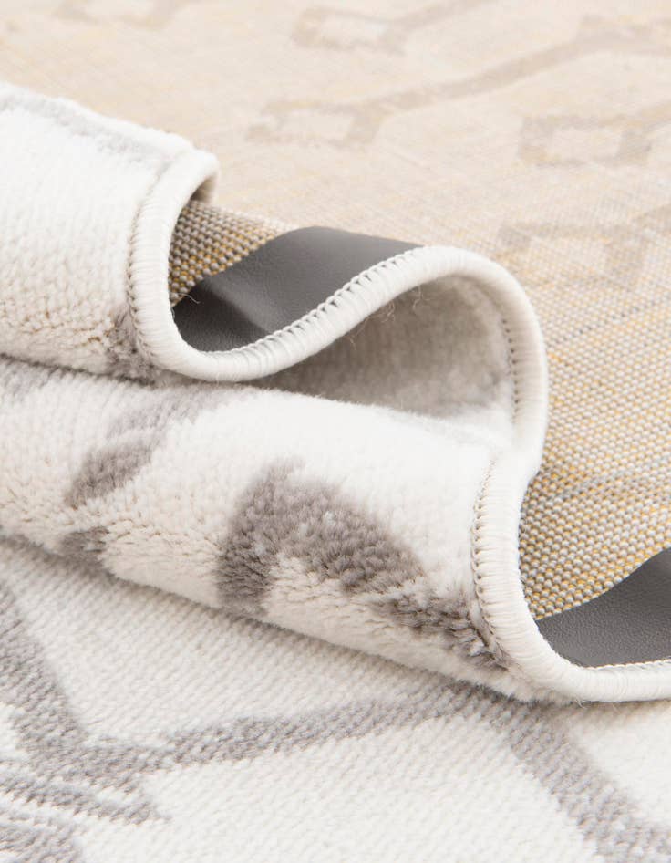 Detail image of 10' 8 x 16' 5 Kasbah Trellis Rug