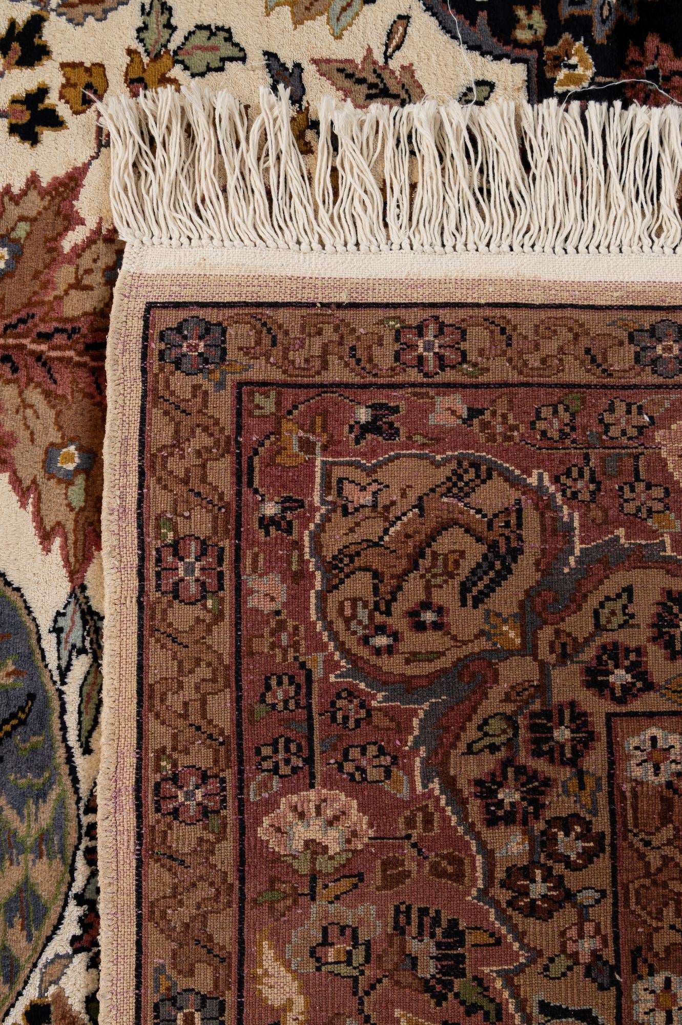 4' 3 x 5' 10 Hand Knotted Kashmir Oriental Rug
