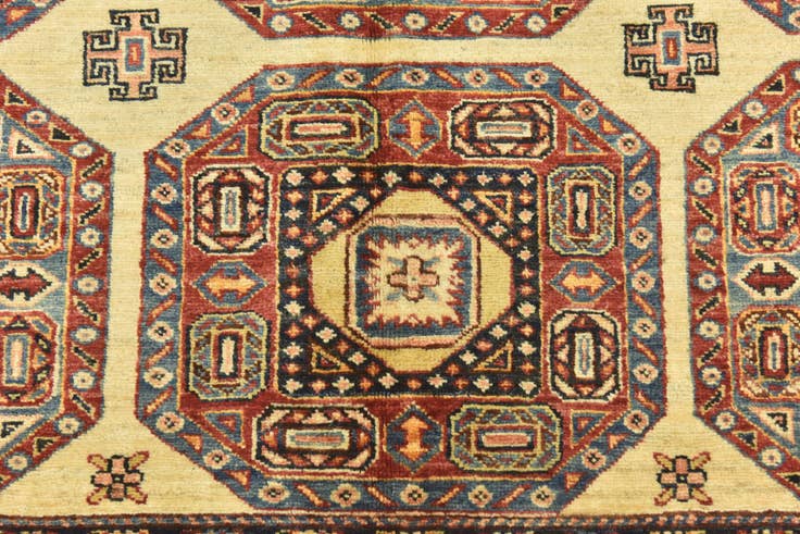 Detail image of 6' x 8' 10 Hand Knotted Kazak Oriental Rug