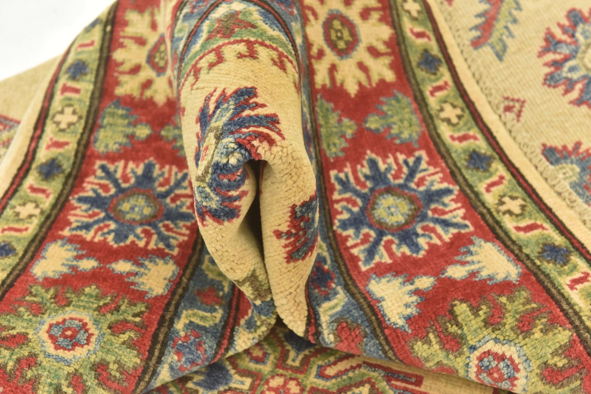 4' 2 x 6' Hand Knotted Kazak Rug