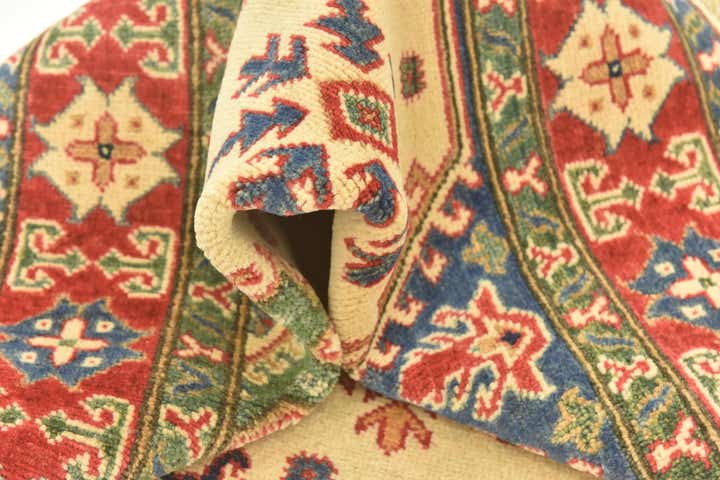 4' 1 x 6' Hand Knotted Kazak Rug