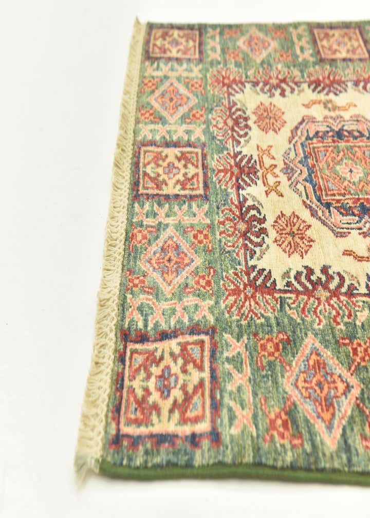 2' 8 x 4' Hand Knotted Kazak Oriental Rug