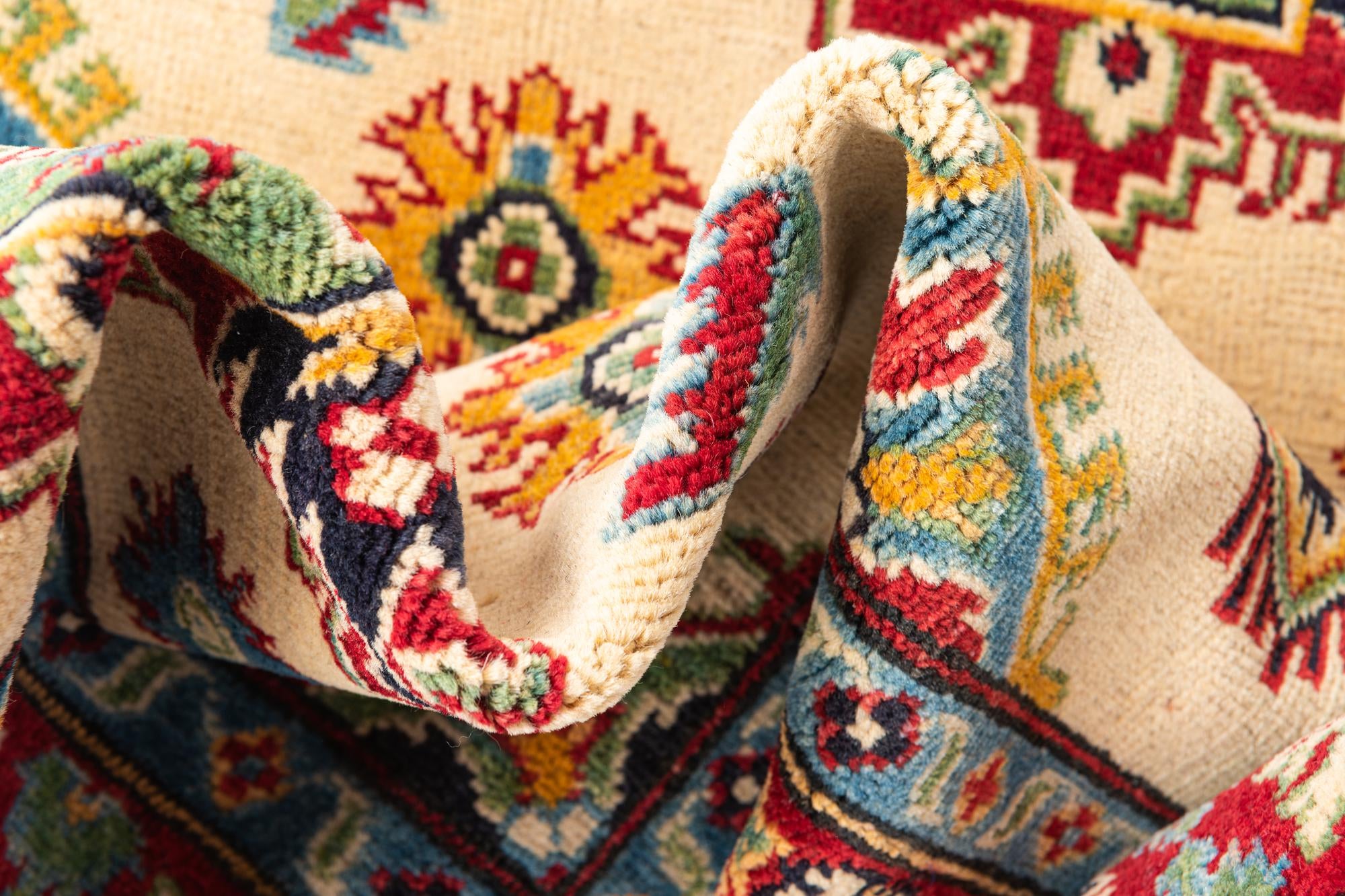4' x 6' 1 Hand Knotted Kazak Rug