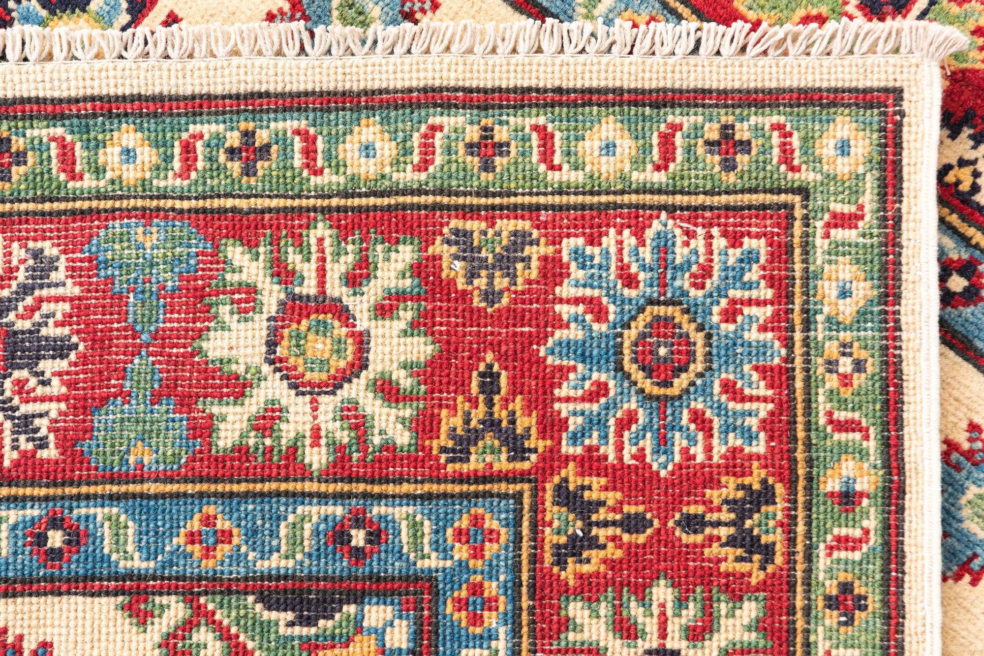 4' x 6' 1 Hand Knotted Kazak Rug