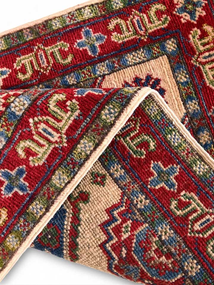 2' x 3' 1 Hand Knotted Kazak Rug