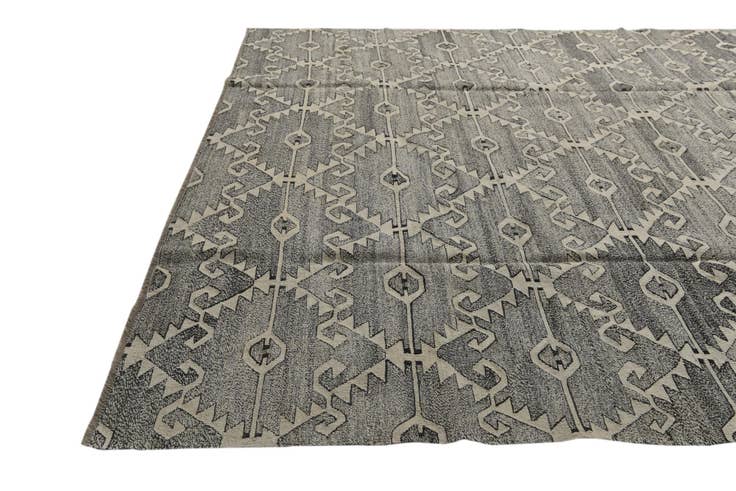 Detail image of 8' 3 x 9' 6 Hand Woven Kilim Fars Wool Rug