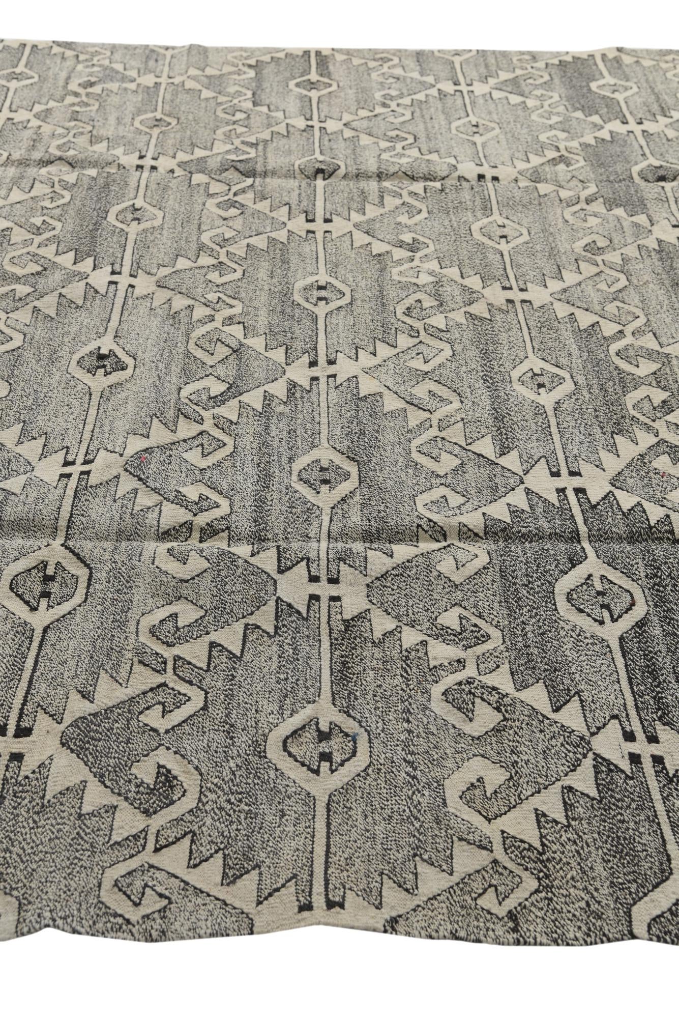 8' 3 x 9' 6 Hand Woven Kilim Fars Wool Rug