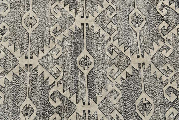 8' 3 x 9' 6 Hand Woven Kilim Fars Wool Rug