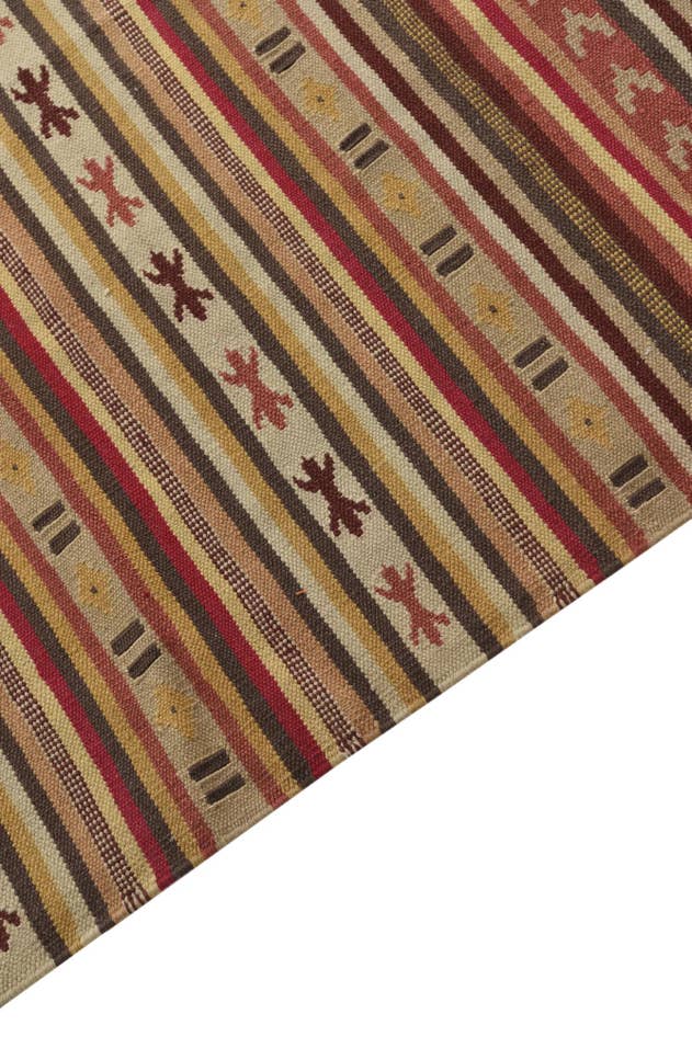 Detail image of 5' 7 x 7' 8 Hand Woven Kilim Fars Wool Rug