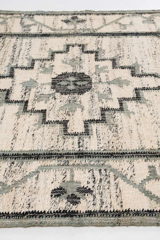 5' 2 x 8' 2 Hand Woven Kilim Jute Rug