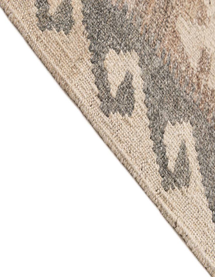 Detail image of 5' 7 x 7' 11  Hand Woven Kilim Maymana Wool Rug