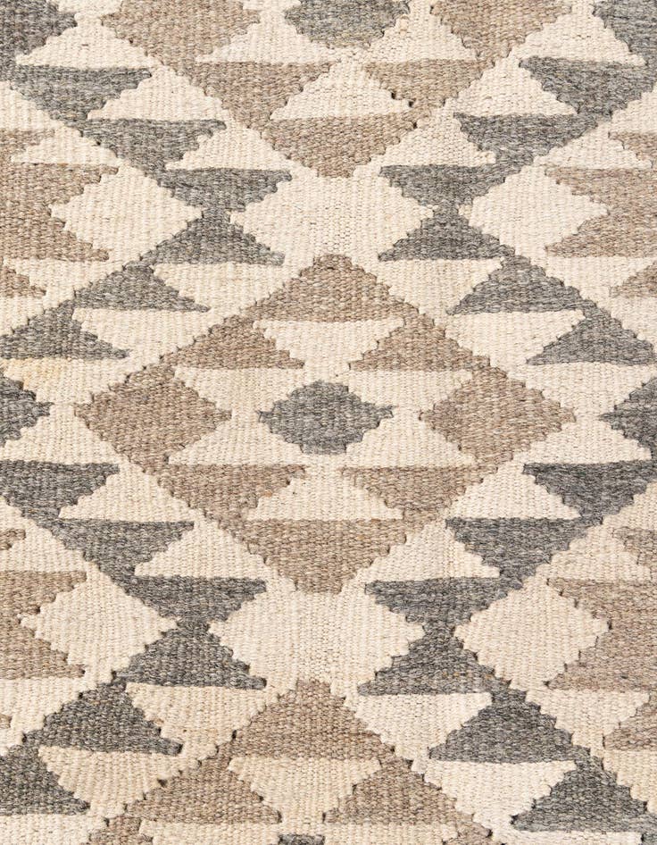 Detail image of 5' 7 x 7' 11  Hand Woven Kilim Maymana Wool Rug