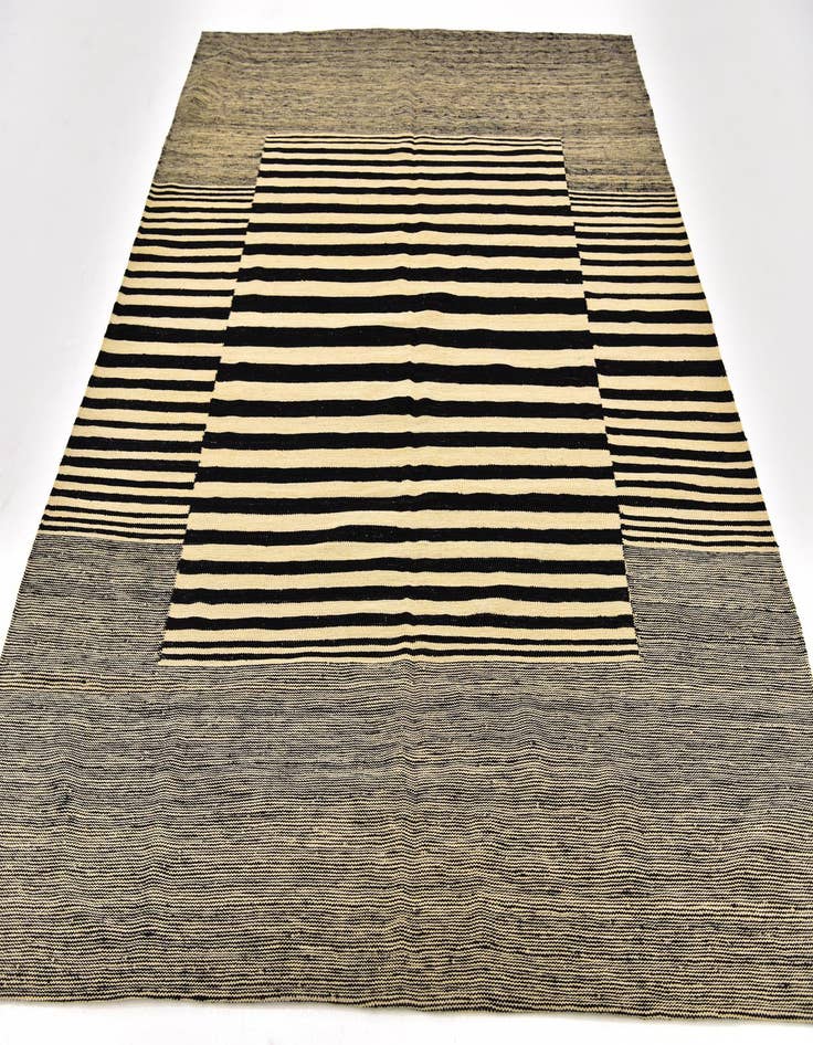 Detail image of 5' 10 x 7' 6  Hand Woven Kilim Modern Wool Rug