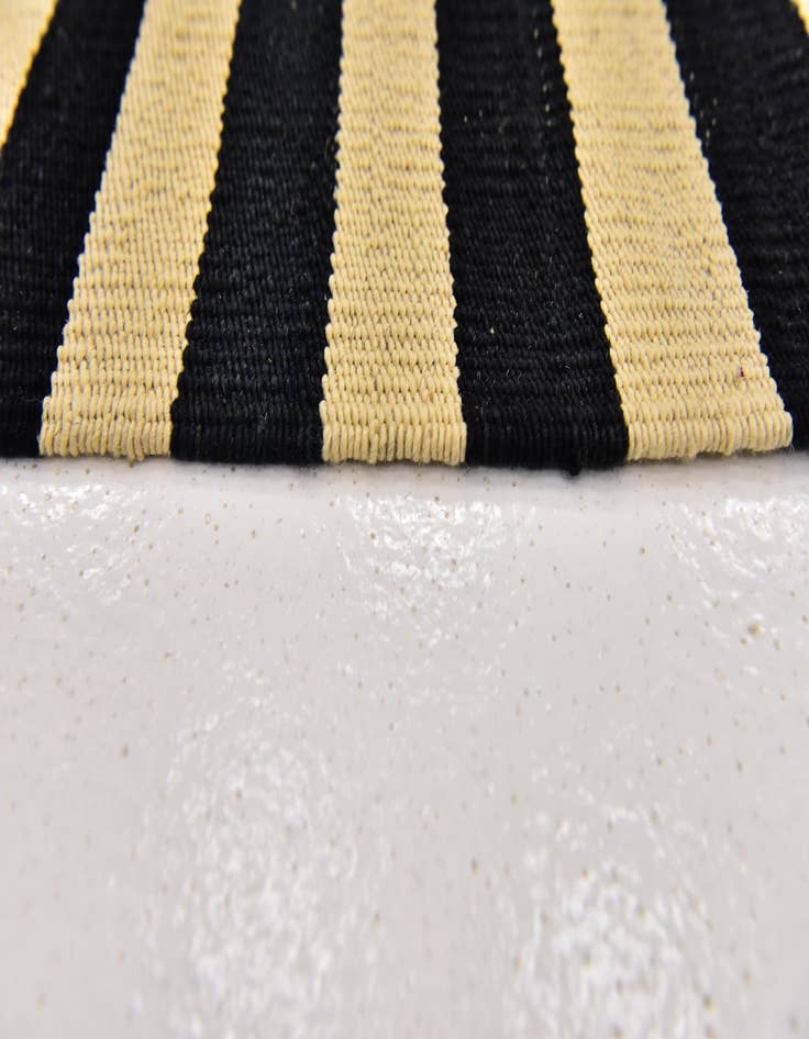 Detail image of 4' 2 x 5' 9  Hand Woven Kilim Modern Wool Rug