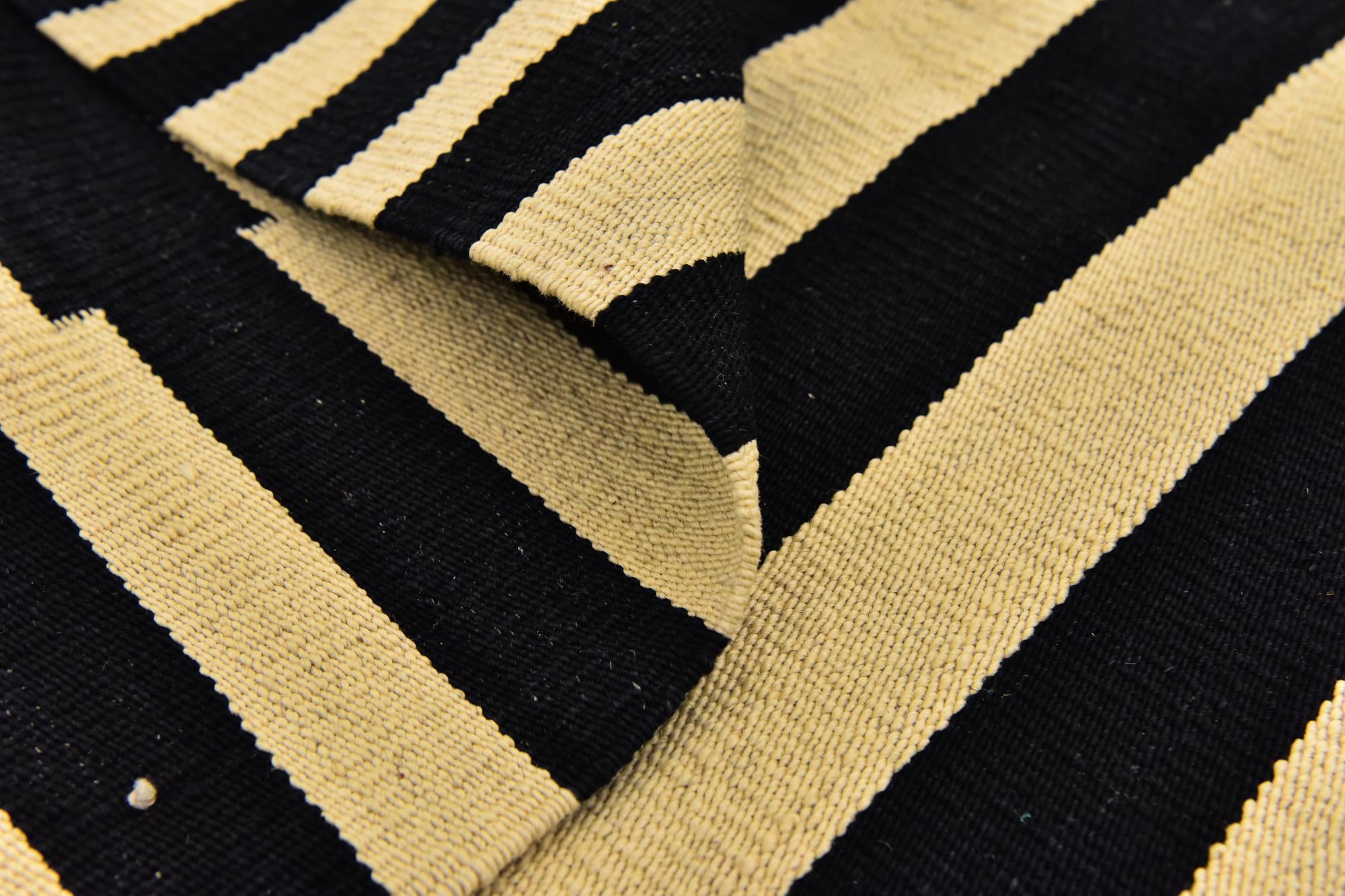 4' 2 x 5' 9 Hand Woven Kilim Modern Wool Rug