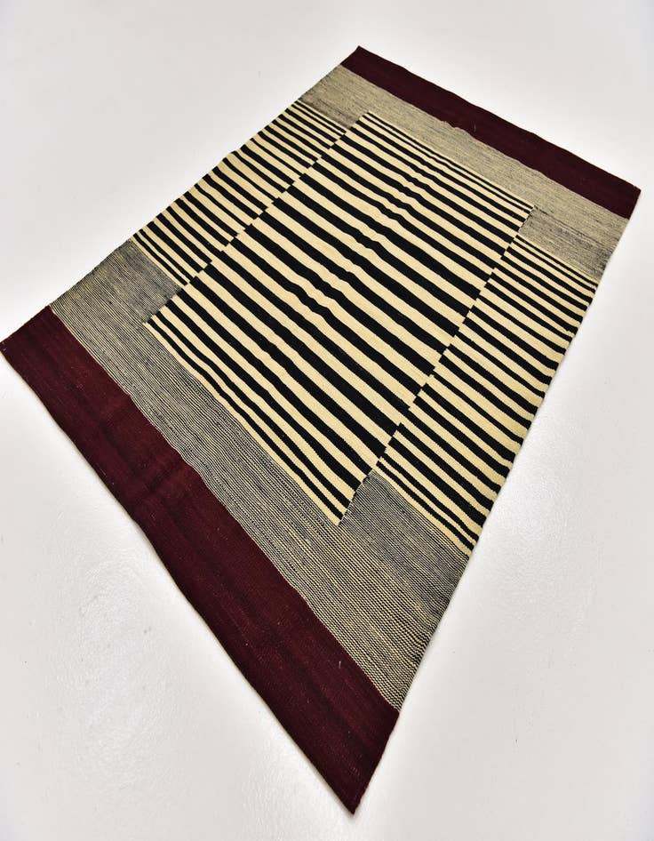 Detail image of 4' 3 x 5' 9  Hand Woven Kilim Modern Wool Rug