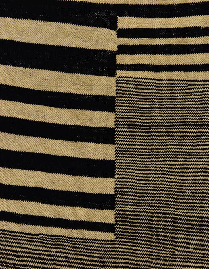 Detail image of 5' 10 x 7' 4  Hand Woven Kilim Modern Wool Rug