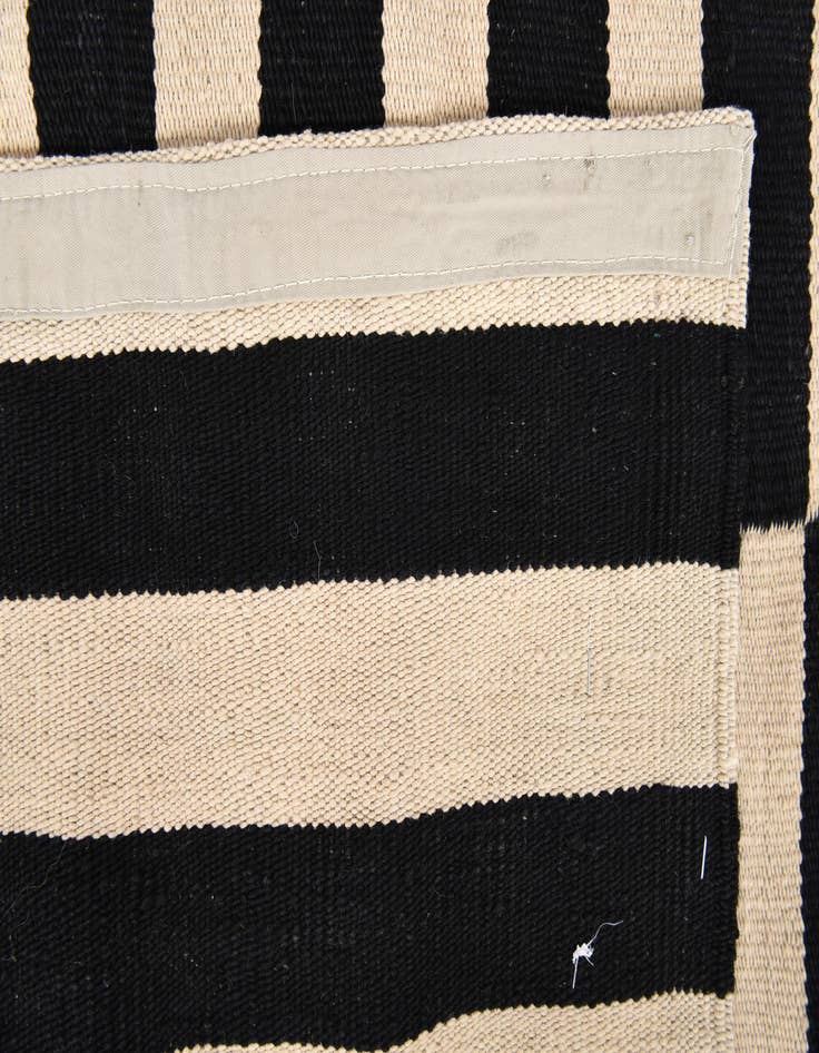 Detail image of 8' 4 x 9' 7  Hand Woven Kilim Modern Wool Rug