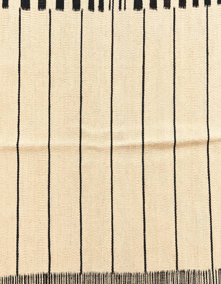 Detail image of 4' 1 x 5' 10  Hand Woven Kilim Modern Wool Rug