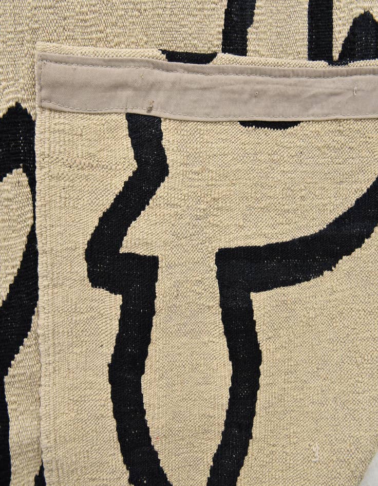 Detail image of 6' 5 x 7' 8  Hand Woven Kilim Modern Wool Rug