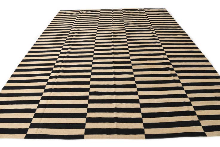 Detail image of 10' 3 x 12' 6 Hand Woven Kilim Modern Wool Rug