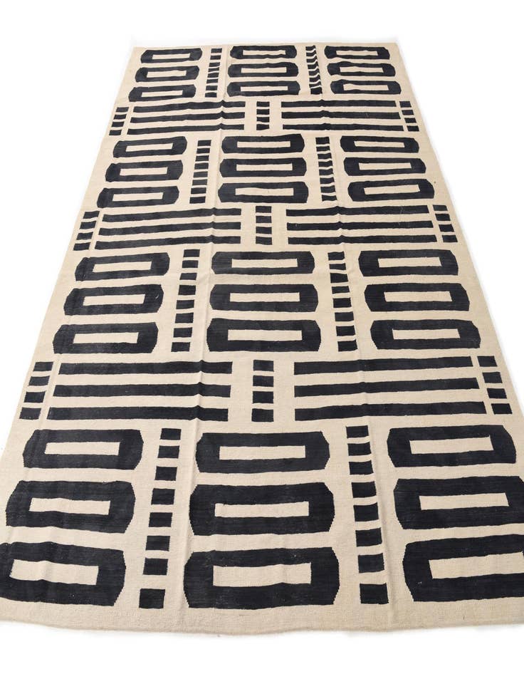Detail image of 8' 5 x 9' 8  Hand Woven Kilim Modern Wool Rug