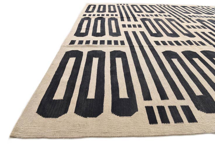 Detail image of 8' 5 x 9' 8 Hand Woven Kilim Modern Wool Rug