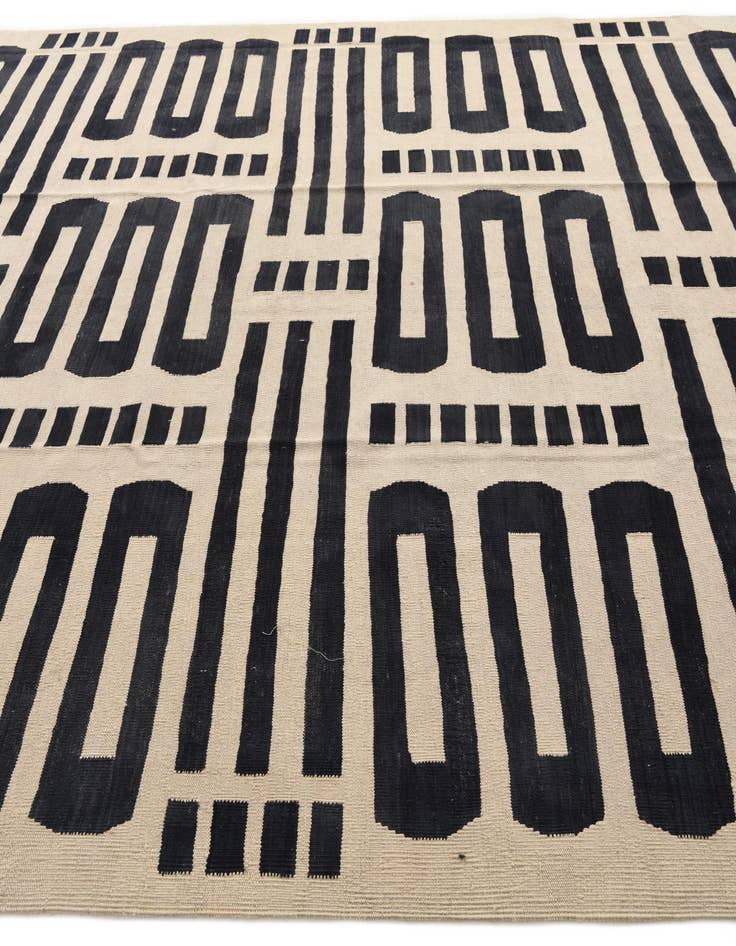 Detail image of 8' 5 x 9' 8  Hand Woven Kilim Modern Wool Rug