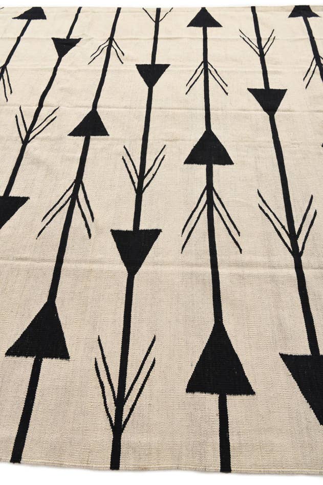 Detail image of 8' x 9' 8 Hand Woven Kilim Modern Wool Rug