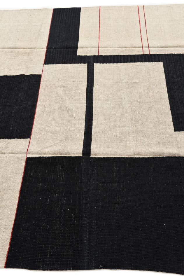 Detail image of 6' x 7' 8 Hand Woven Kilim Modern Wool Rug