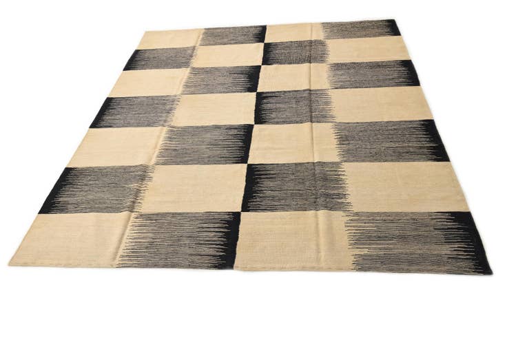 Detail image of 8' 4 x 9' 7 Hand Woven Kilim Modern Wool Rug