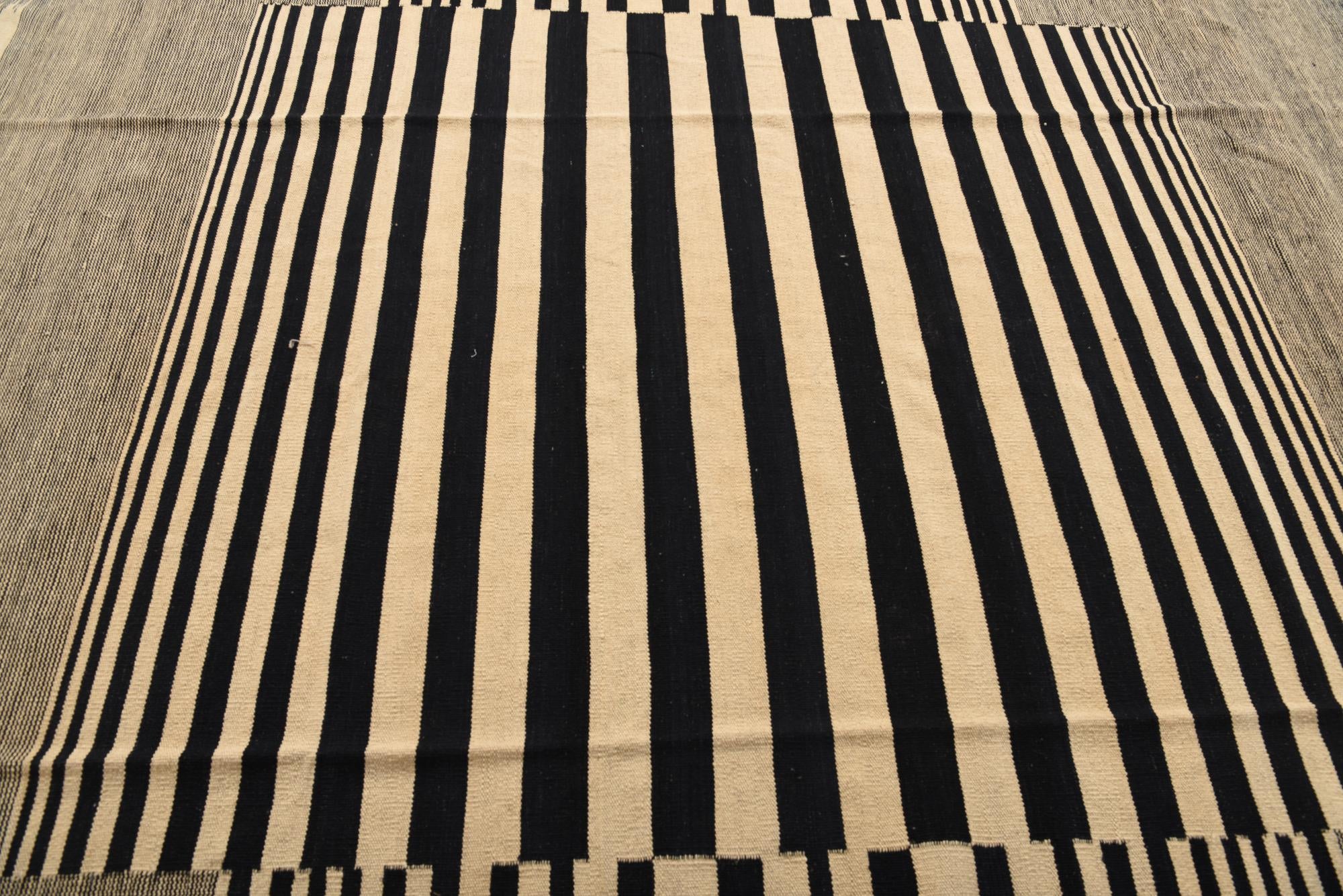 8' 2 x 9' 10 Hand Woven Kilim Modern Wool Rug