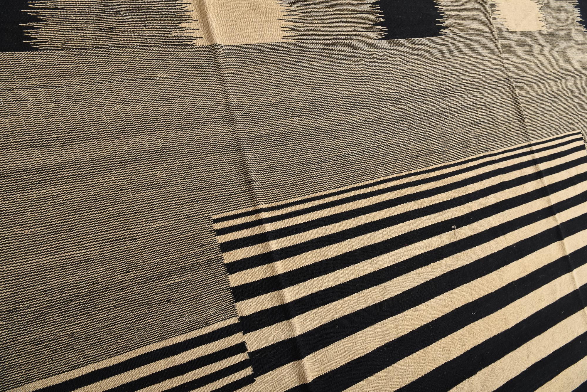 8' 2 x 9' 10 Hand Woven Kilim Modern Wool Rug