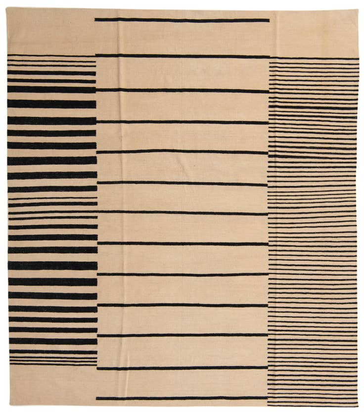 Detail image of 8' 4 x 9' 4 Hand Woven Kilim Modern Wool Rug