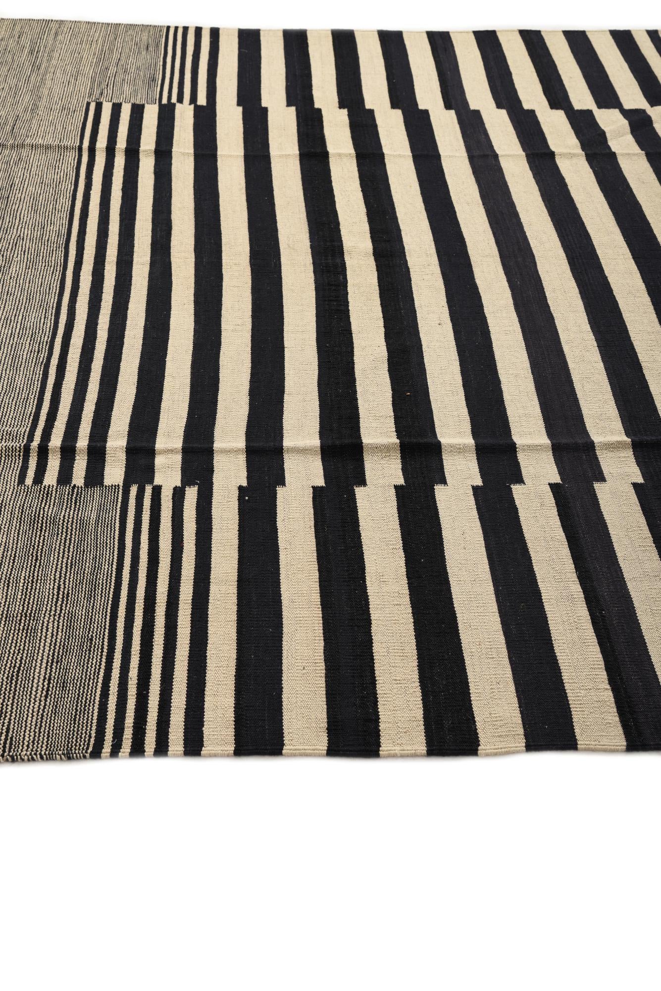 8' 3 x 9' 7 Hand Woven Kilim Modern Wool Rug