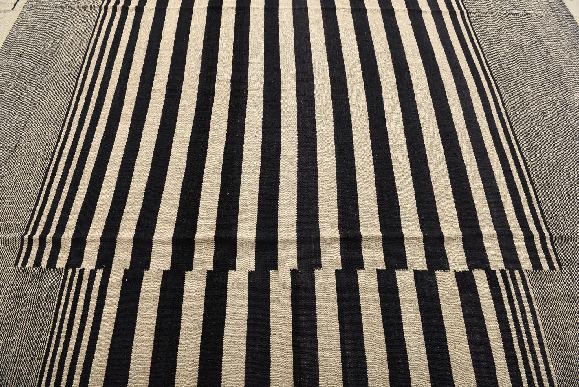 8' 3 x 9' 7 Hand Woven Kilim Modern Wool Rug