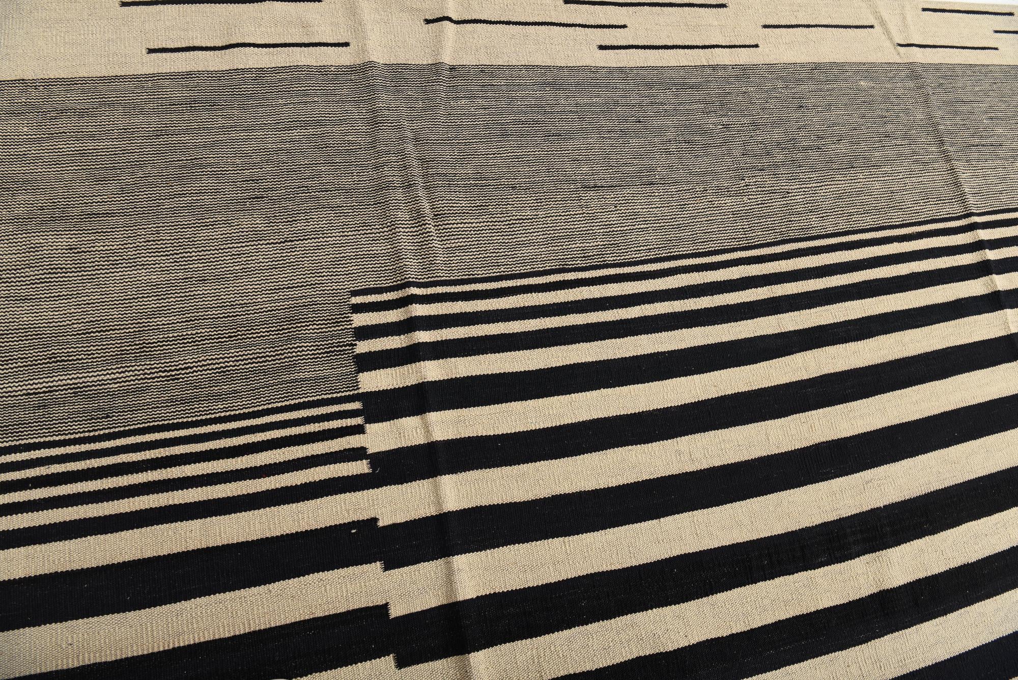 8' 3 x 9' 7 Hand Woven Kilim Modern Wool Rug