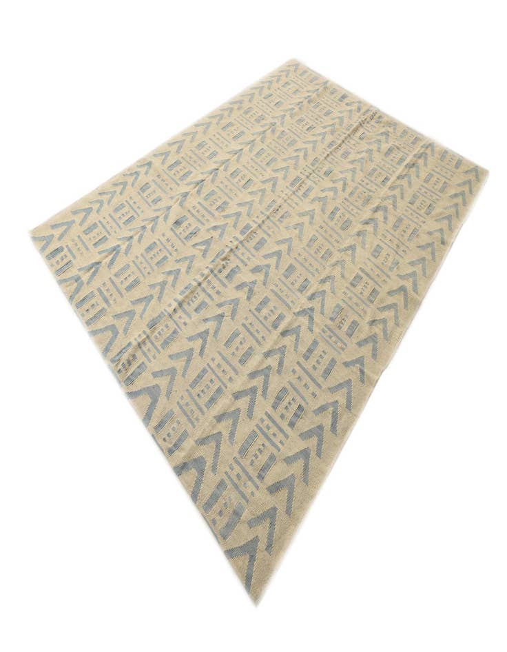 Detail image of 7' x 9' 4  Hand Woven Kilim Modern Wool Rug