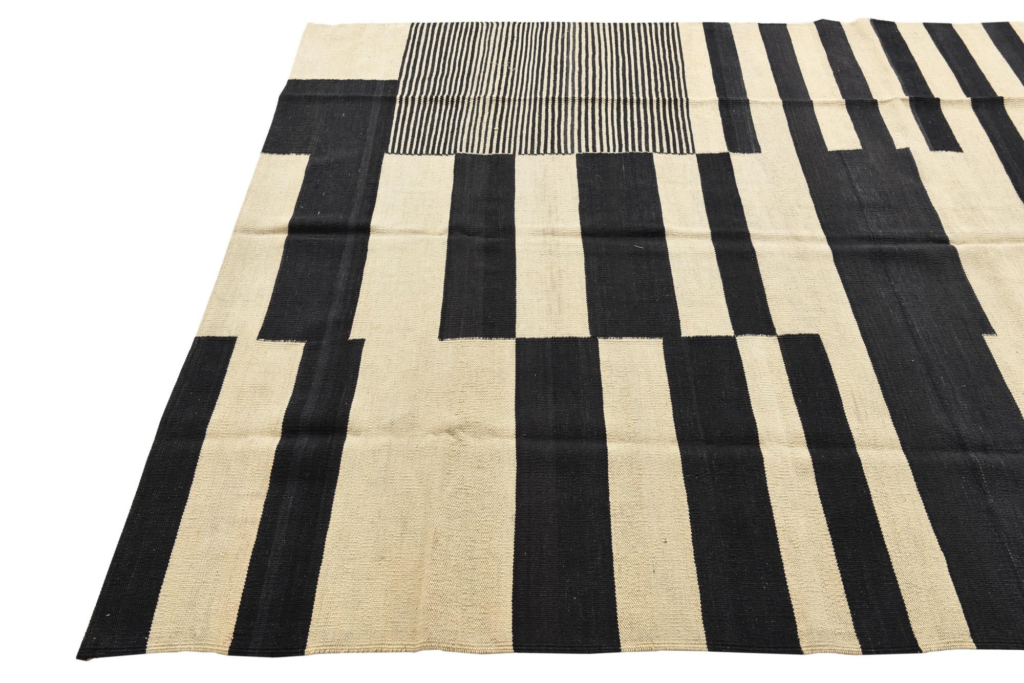 5' 10 x 7' 8 Hand Woven Kilim Modern Wool Rug