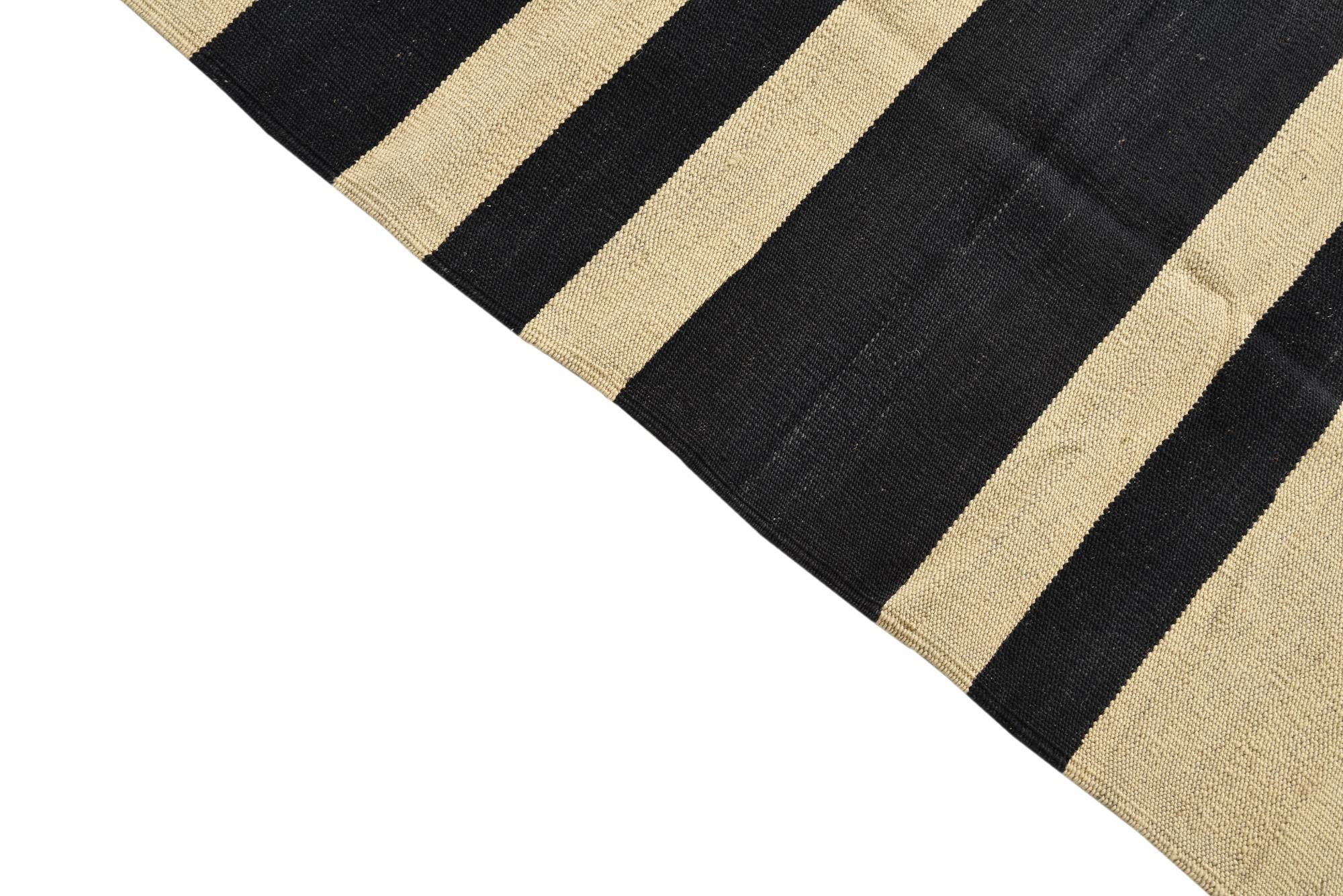 5' 10 x 7' 8 Hand Woven Kilim Modern Wool Rug