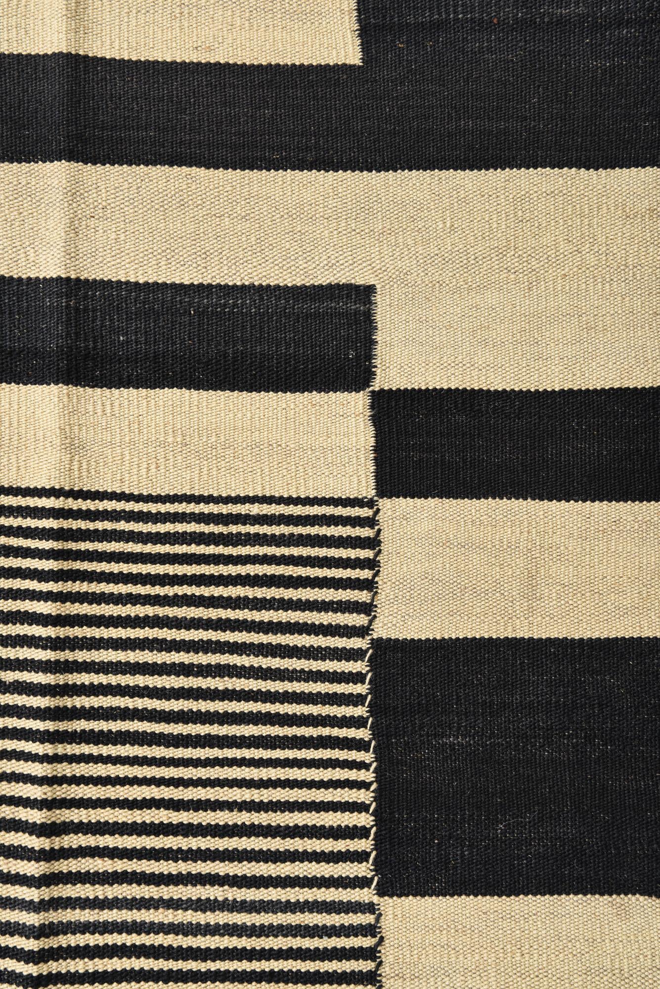 5' 10 x 7' 8 Hand Woven Kilim Modern Wool Rug