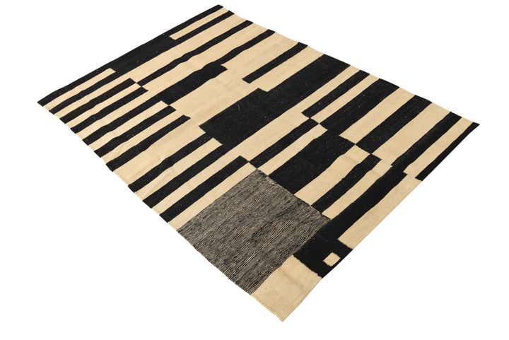 4' x 5' 10 Hand Woven Kilim Modern Wool Rug