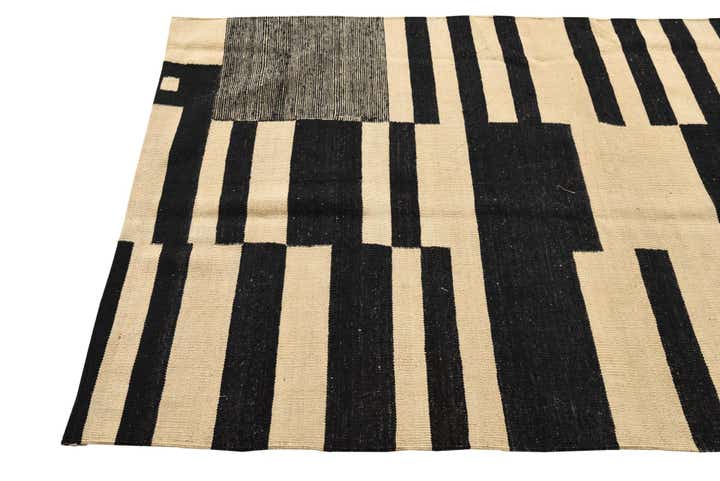 4' x 5' 10 Hand Woven Kilim Modern Wool Rug