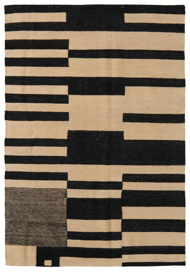Detail image of 4' x 5' 10 Hand Woven Kilim Modern Wool Rug