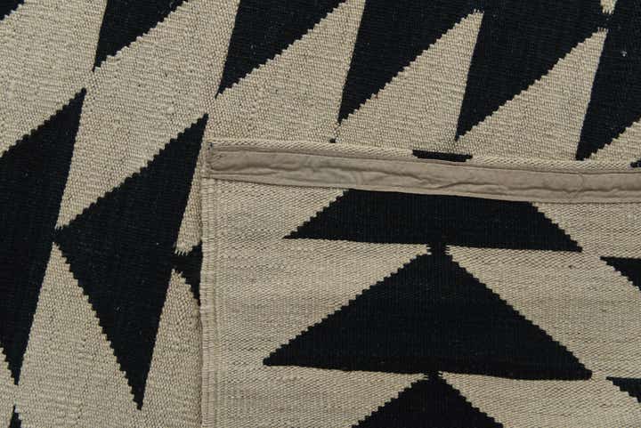 6' 9 x 9' 6 Hand Woven Kilim Modern Wool Rug