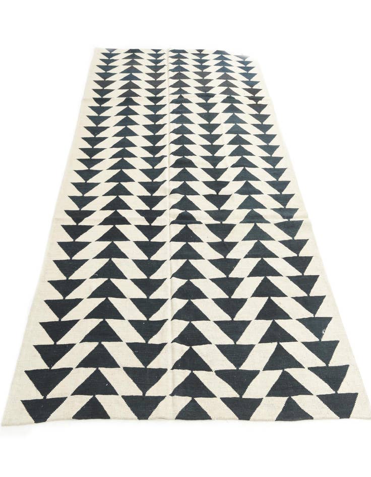 Detail image of 6' 9 x 9' 6  Hand Woven Kilim Modern Wool Rug