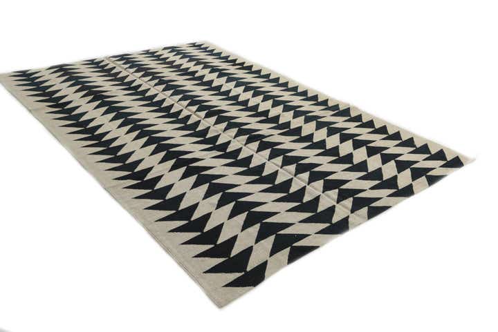 6' 9 x 9' 6 Hand Woven Kilim Modern Wool Rug