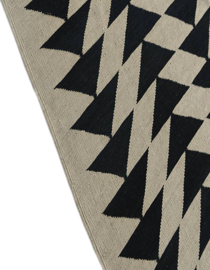 Detail image of 6' 9 x 9' 6  Hand Woven Kilim Modern Wool Rug