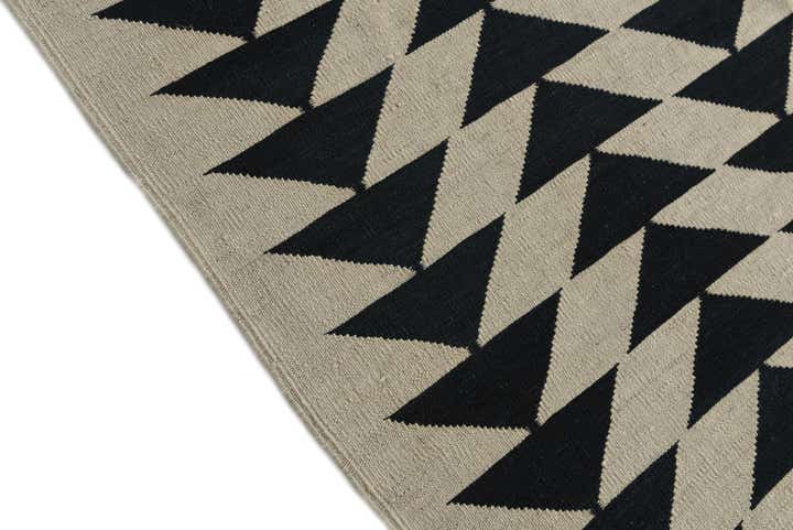 6' 9 x 9' 6 Hand Woven Kilim Modern Wool Rug